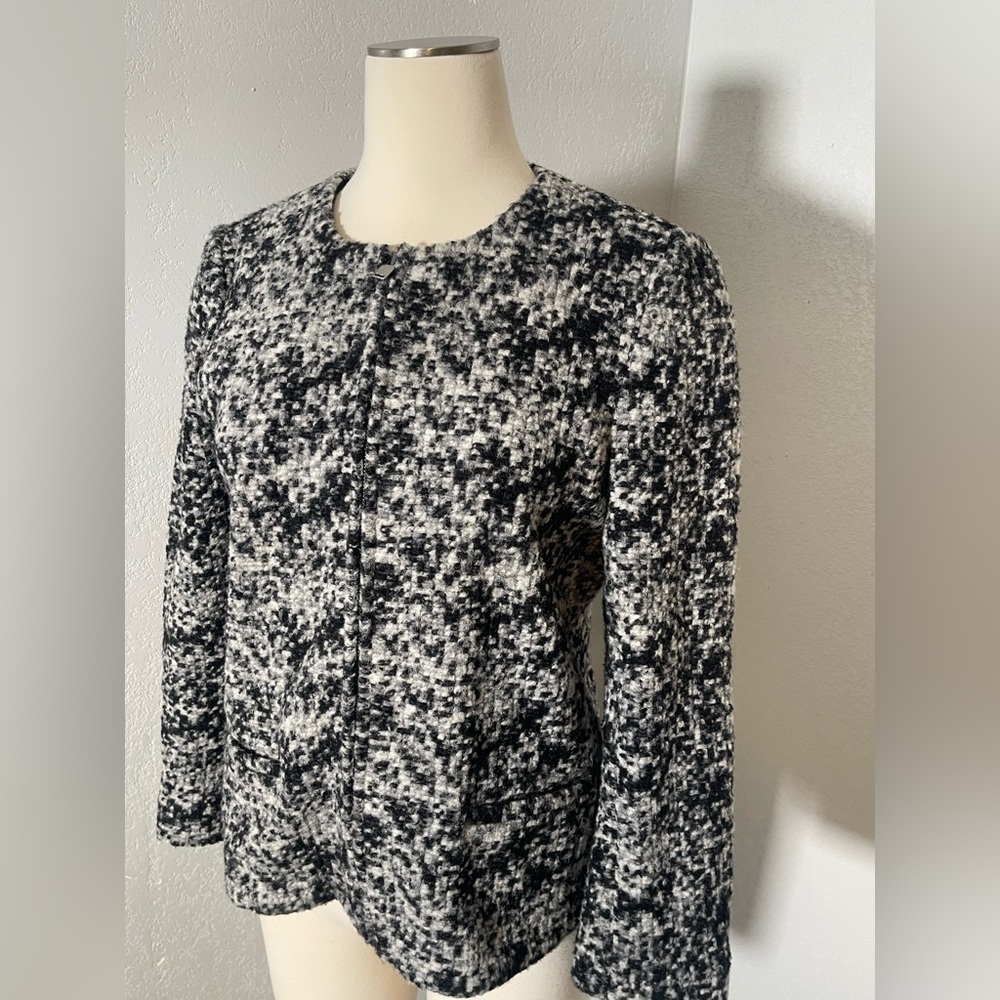 Ann Taylor laine jacket size M - Picture 3 of 9